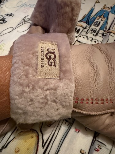 New Women's UGG Pink Shearling Suede Leather Gloves Size M - Picture 4 of 13