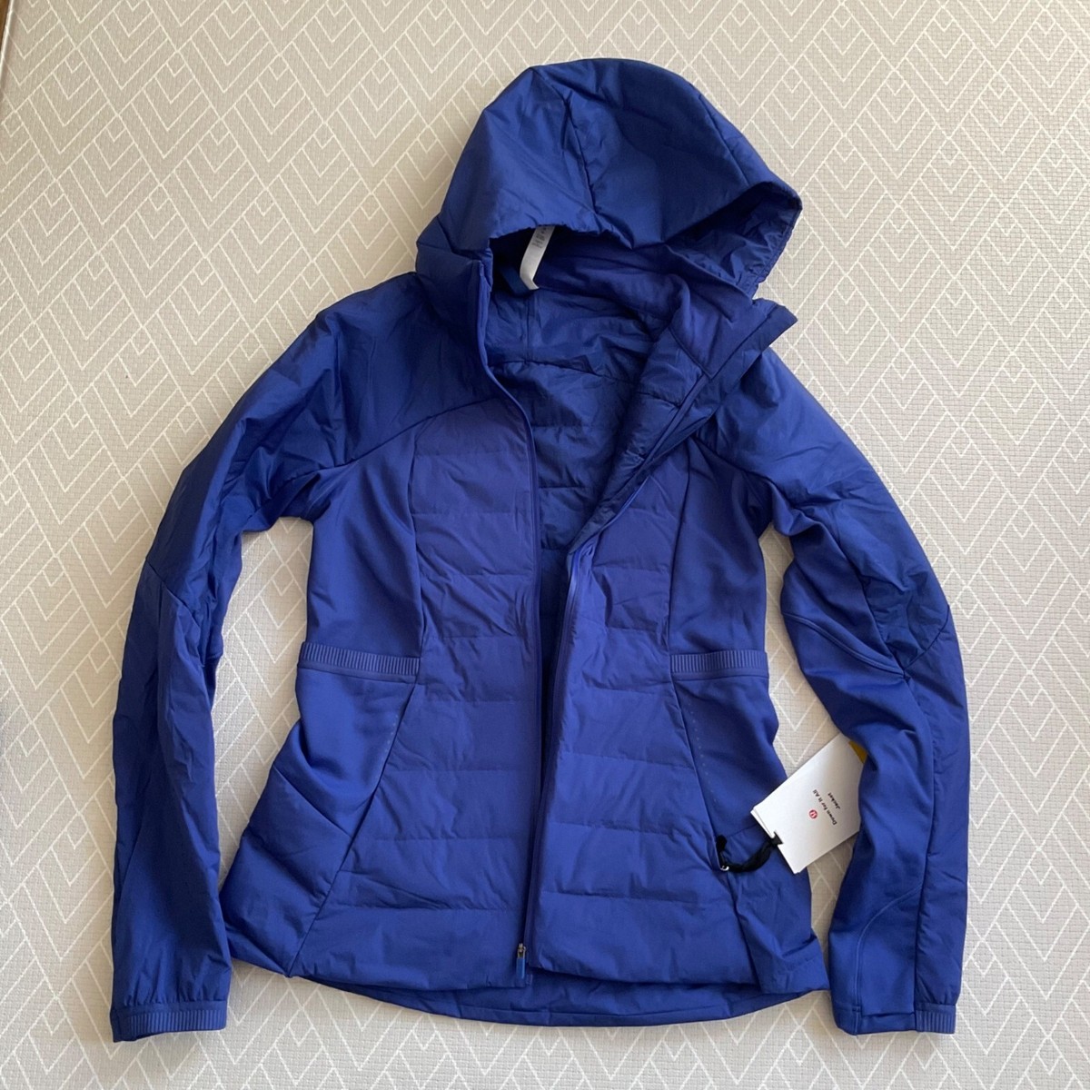 ★lululemon★素敵なウエスト絞り★グースダウンジャケット★ 176123124_o2.jpg?