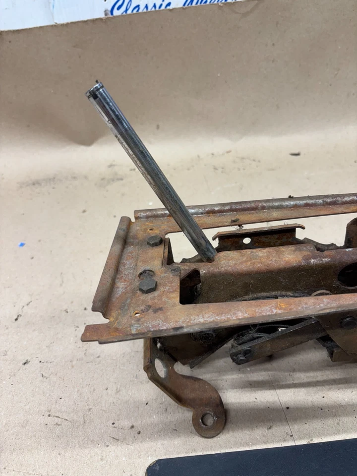 Camaro Firebird 1970 71 72 73 74 1980 1981 transmisión AM TH350 palanca de cambios automática OEM Foto 2 de 4