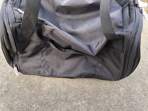 Titleist Players Black/Red Duffel Bag TA20PDF-06 With Original Tag and Strap - Picture 5 of 18