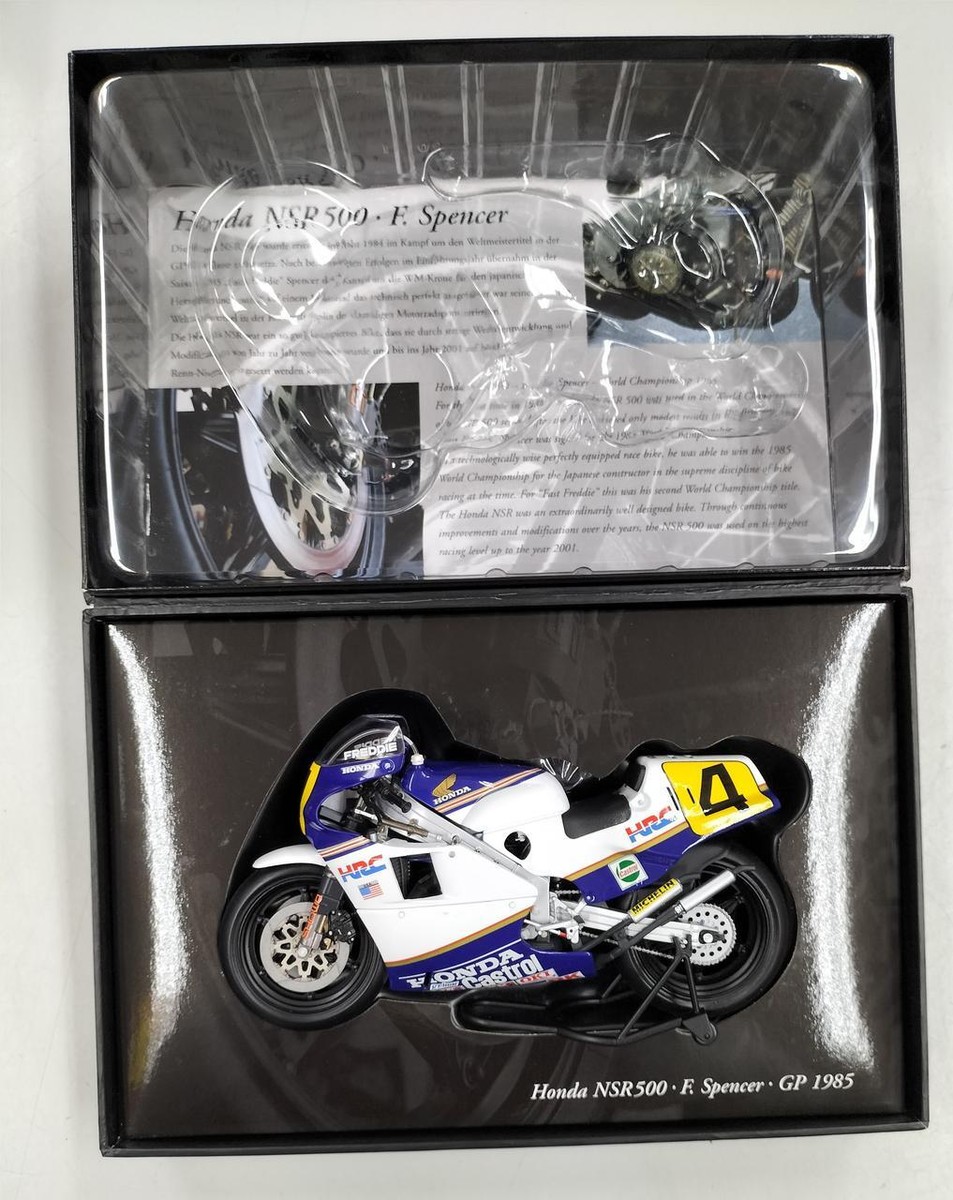 スポーツ MINICHAMPS  1/12  HONDA  NSR500 Minichamps 1/12 Scale 122 016104 - Honda NSR 500 West Honda