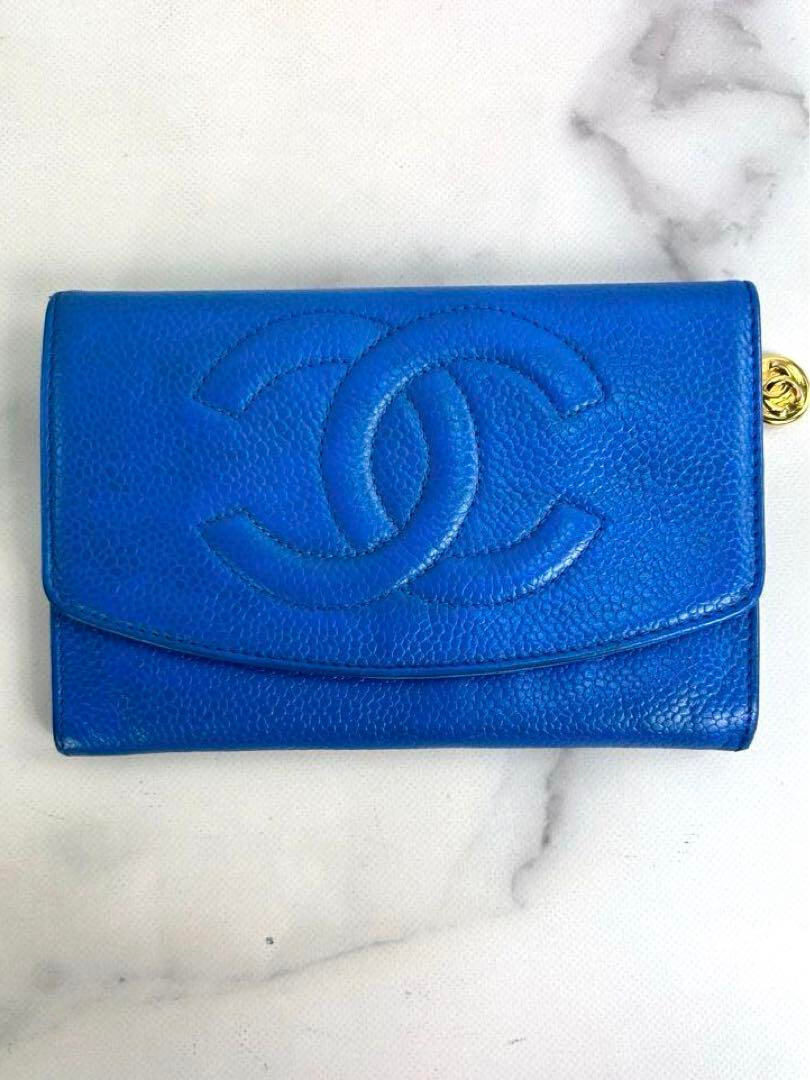 美品◆CHANEL caviar skin compact wallet CHANEL Caviar Skin Compact Wallet Coco Mark Clasp Folding