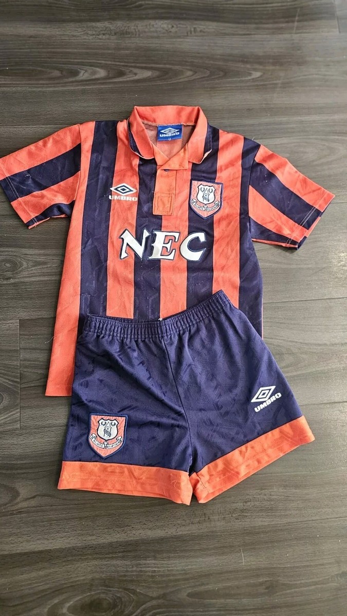 EVERTON FC 1992-1994 AWAY FOOTBALL SHIRT AND SHORTS SIZE LB UMBRO