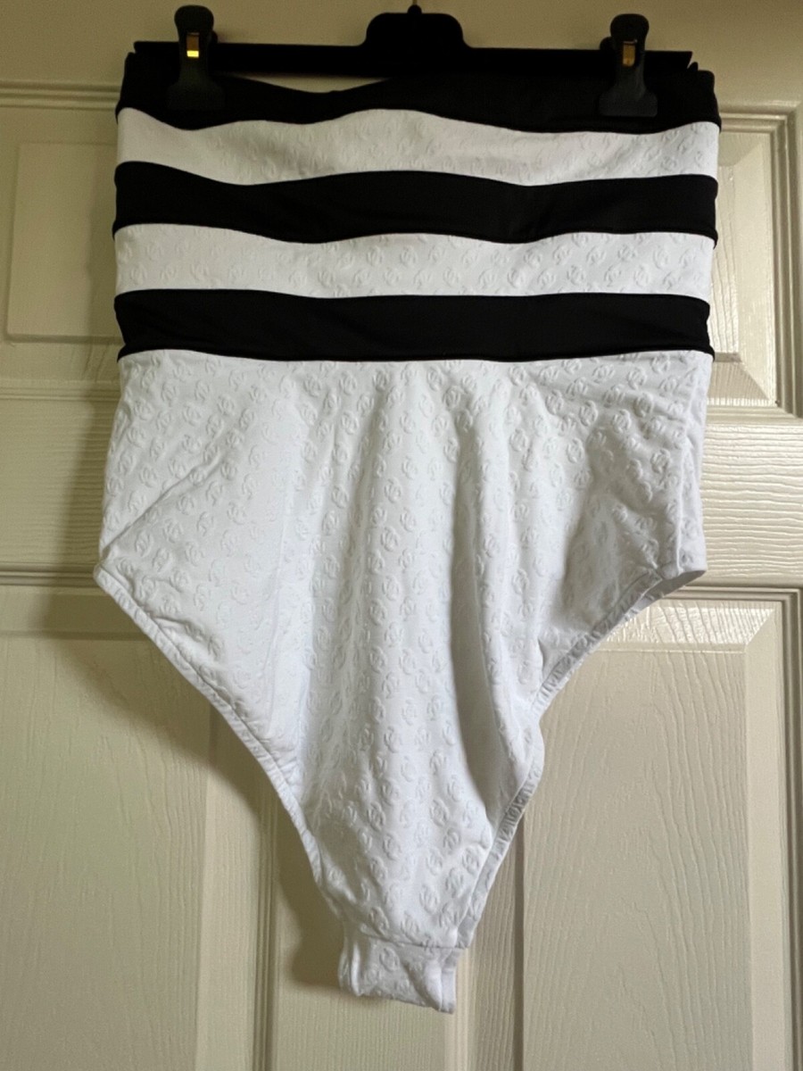 CHANEL 2024S NEW TAGS WHITE CC LOGO ONE-PIECE SWIMSUIT TOP