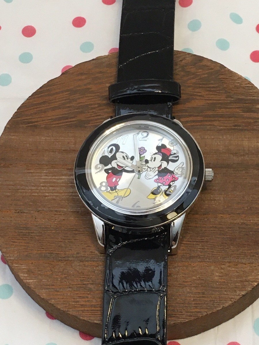 The Disney Store Mickey Mouse Quartz Watch Set W/ Interchangeable Bezels & Bands 400000053431.jpg main image 2