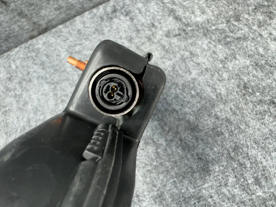 Right Side A2138607800 / 2138607800 Mercedes W213 E53 E250 E350 oem - Image 3 of 4