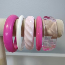 All Vintage Pink Wavy Clear Bangle Bracelet Lot Sz 8-8.5 Plastic Chunky