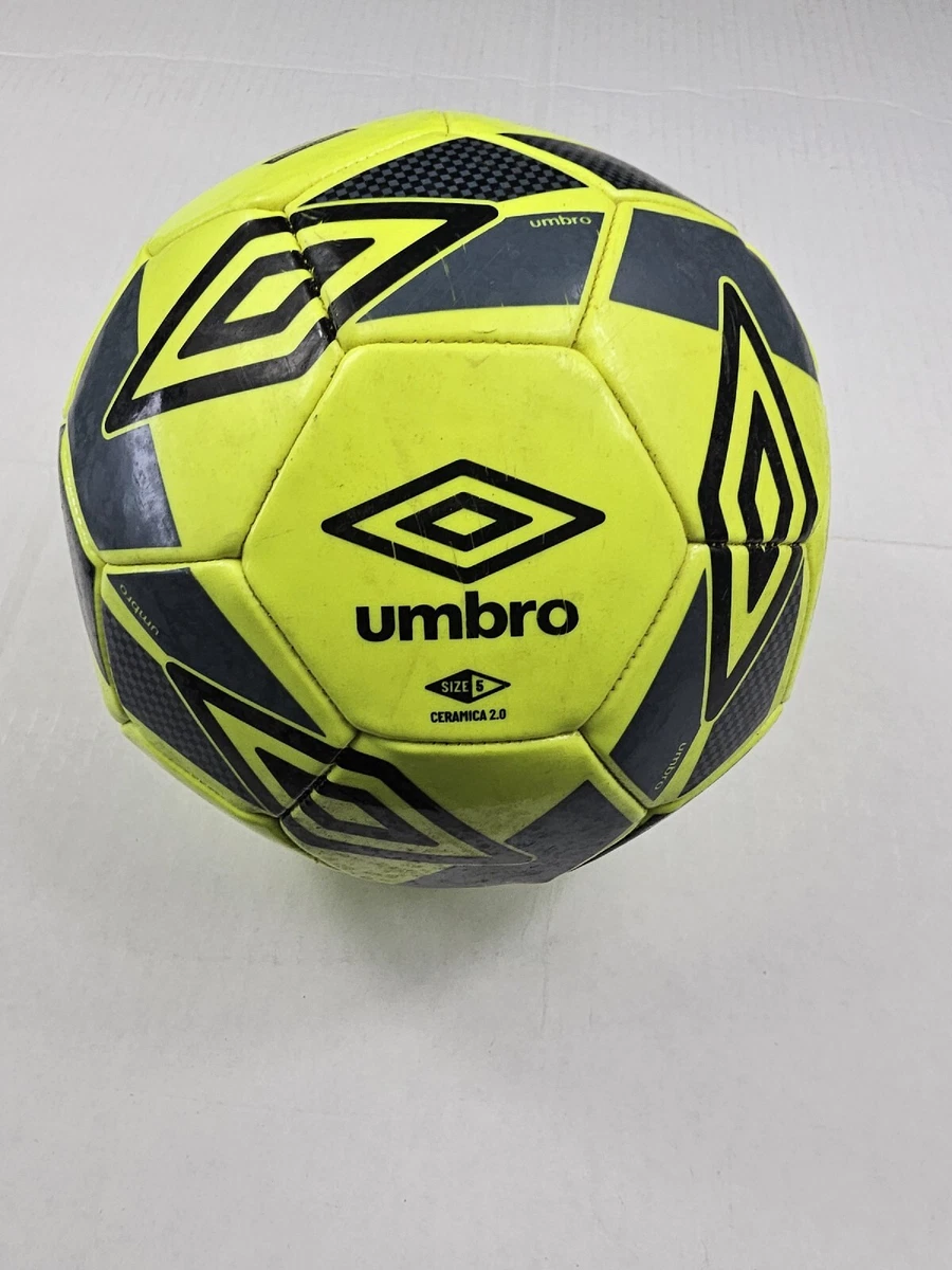 Umbro size 3 soccer ball deals
