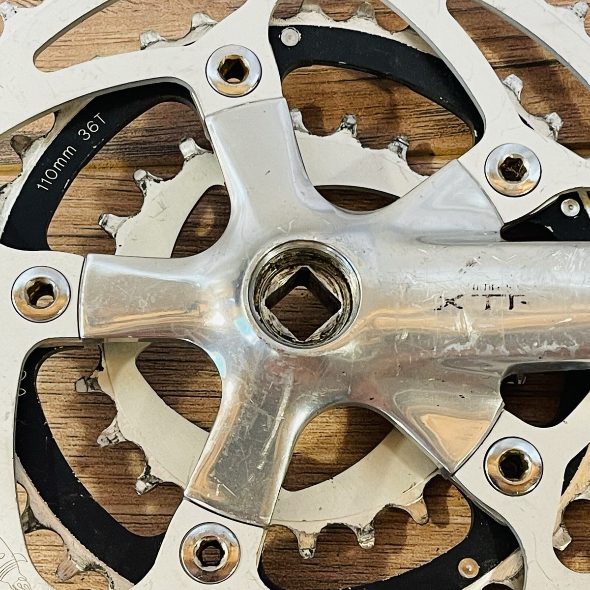 Vintage First Generation XTR FC-M900 Crankset 175 8 Square