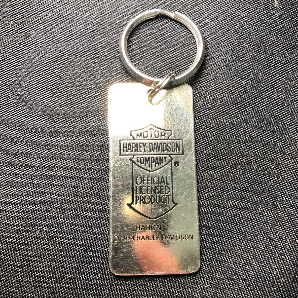 Harley-Davidson バロン　キーホルダー　キーチェーン　ヴィンテージ Vintage Harley Davidson Baron 1984 Keychain Artistry In Iron