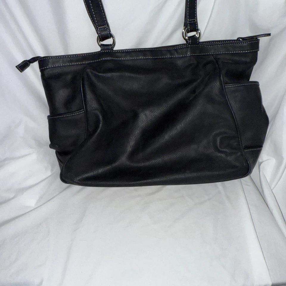 Bolso de hombro Multi Sac. Exterior de cuero sintético negro, interior de nailon Foto 2 de 4