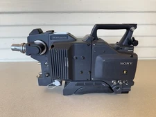 Sony DXC-D35WS Digital Video Camera w/ CA-TX7 Adaptor