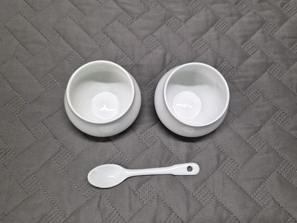 ARKADIA by KPM Berlin Porcelain Souffle cups And Spoon 