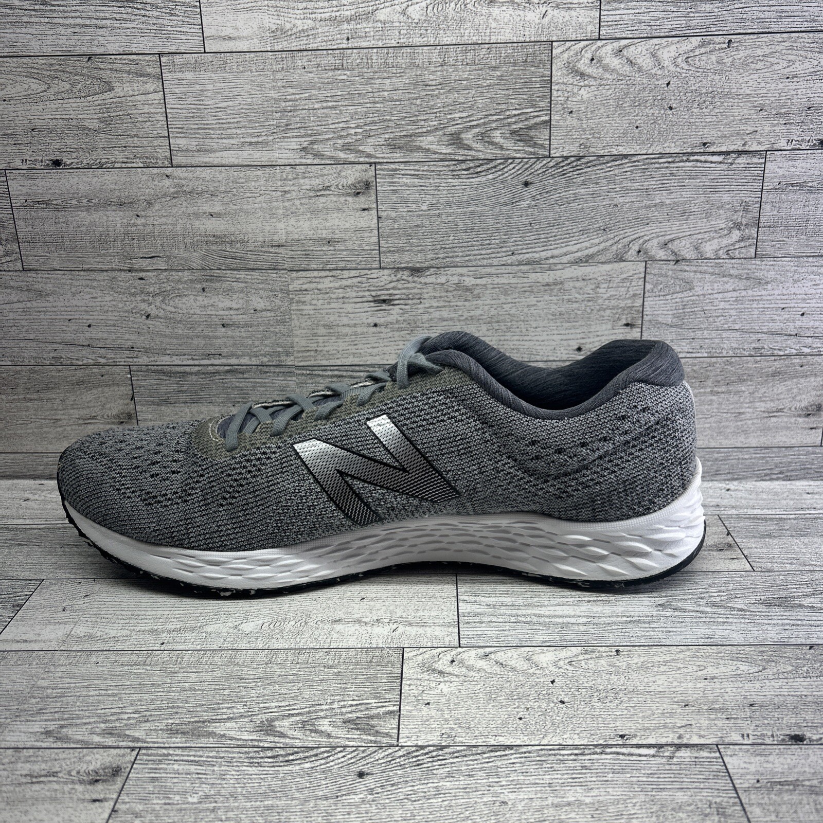 SAOLA Scarpe da corsa New Balance uomo 'Maris' taglia 12 D schiuma fresca Arishi visone argento