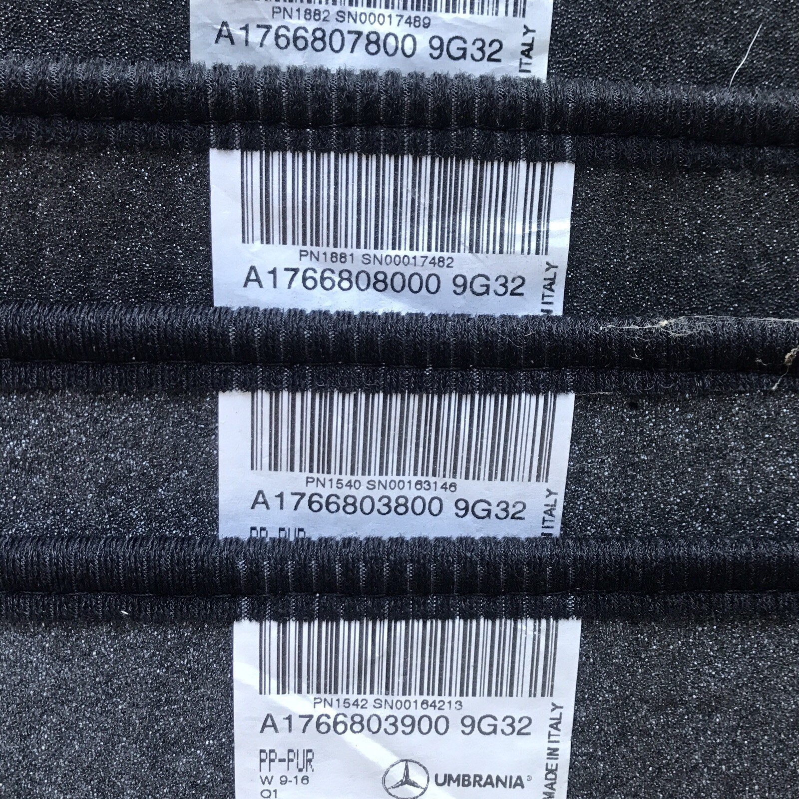 A1766803900 A1766803800 Genuine Mercedes A Class W176 Ribbed 