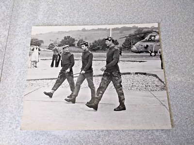SCHOTTISCHE MILITÄRARMEE VINTAGE-FOTO - KING CHARLES - 1979 GORDON HIGHLANDERS