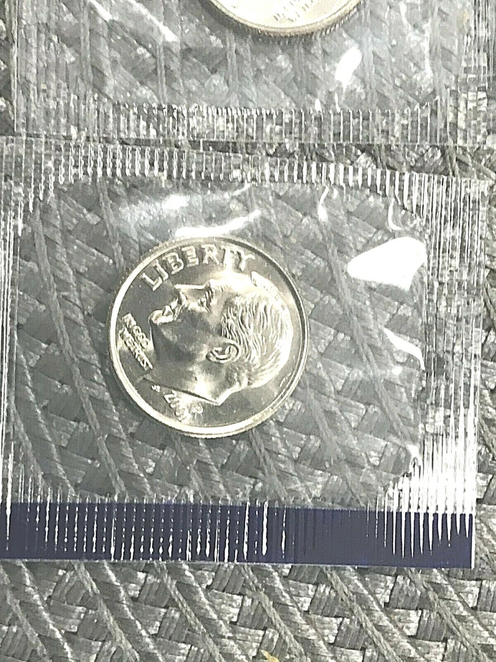 2001 P D S GEM PROOF & BU Roosevelt Dime PD in mint cellos - Image 2 of 4