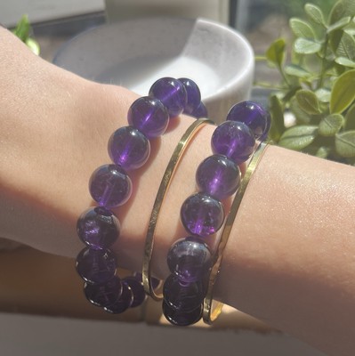 Lila Amethyst Kristall Armband 12mm Perle ethische Herkunft ideal für Angst