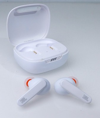 JBL Live Pro+ bluetooth in ear Kopfhörer weiß mit Ladecase gebraucht #666