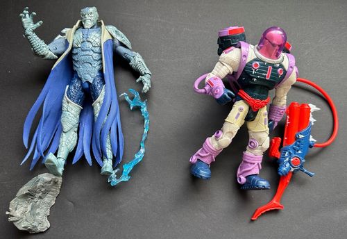 Lot Of 2 Action Figures-Mr Freeze Legacy Ed & Spawn Wave 6 Disruptor ...