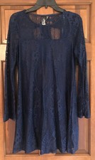 Francescas EUC Trixxi Navy Lace Long Sleeve M Dress