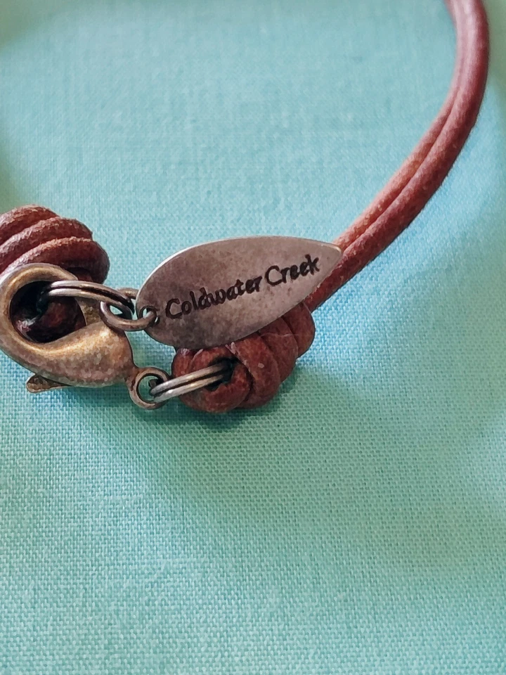 Ожерелье Coldwater Creek с зеленым камнем и стеклянным кожаным ремешком богемное натуральное - Изображение 2 из 4