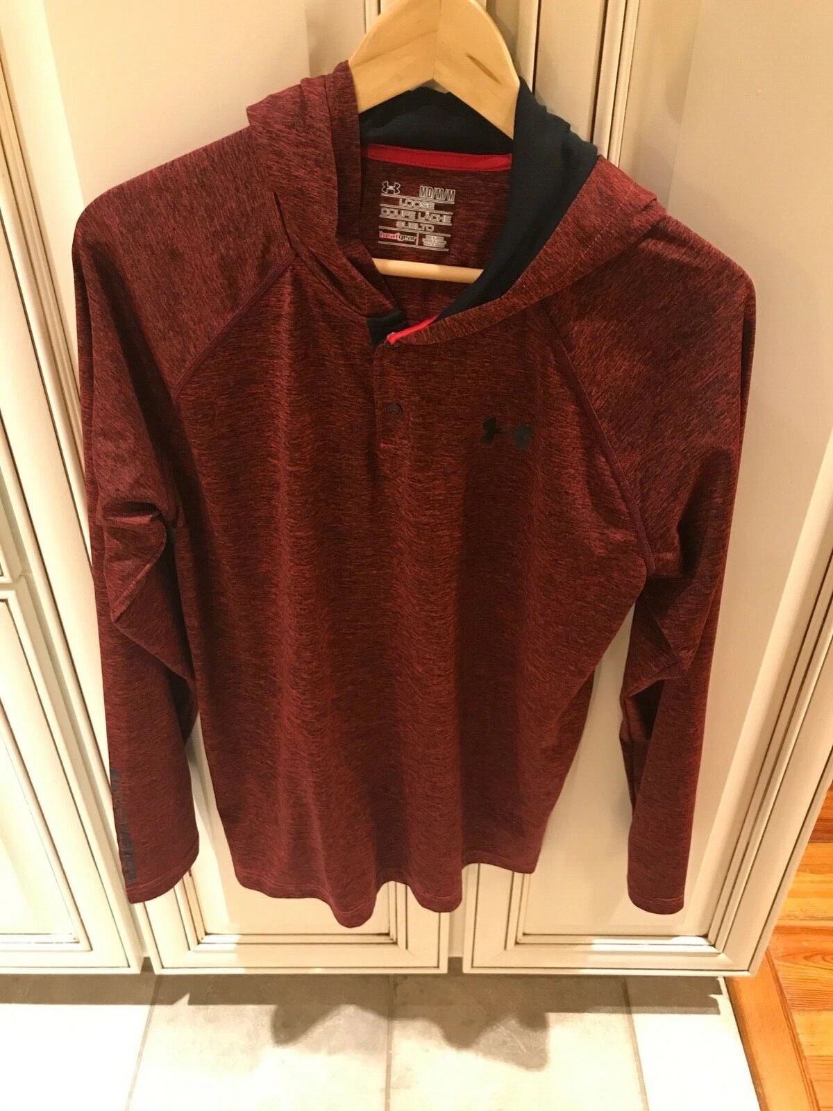 Under Armour Hoodie Heat Gear Red Lightweight Sweatshirt Loose Fit Men's Medium
