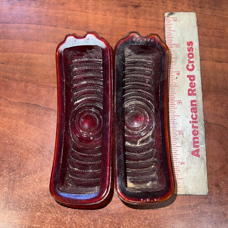 Lente de luz trasera izquierda y derecha Buick Series 50 60 70 1940 OEM Foto 2 de 4