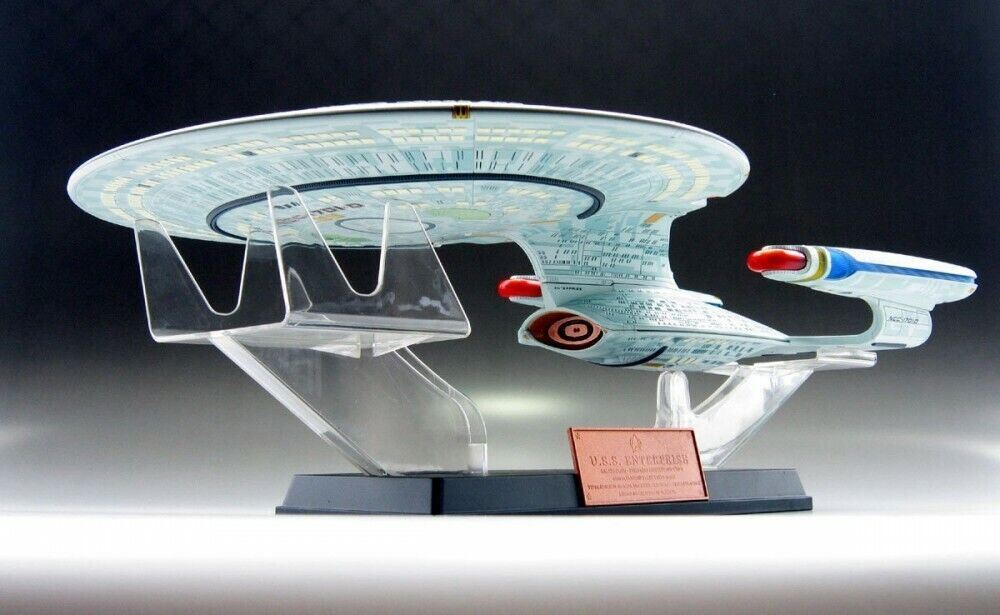 Aoshima Star Trek 1/2000 USS Enterprise NCC-1701-D TV Color