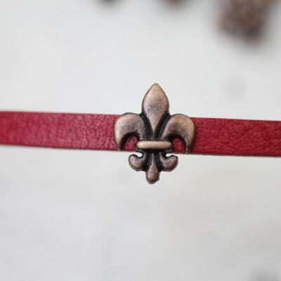 10 Schiebeperlen Fleur-de-Lis Lilie f. flaches Leder Kupfer Metall DIY Schmuck