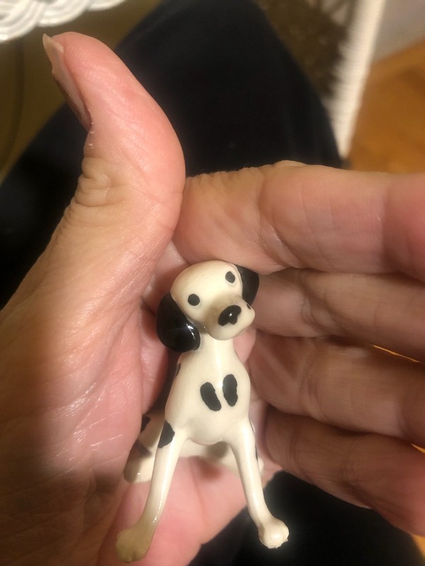 hagen renaker dalamation dog sitting