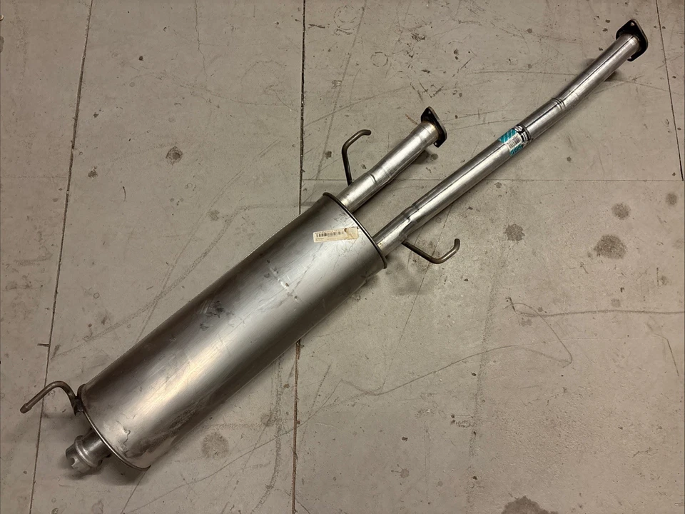 Silenciador de escape de acero inoxidable 56251 Napa, se adapta a Toyota Tundra 2010-2021 Foto 2 de 4