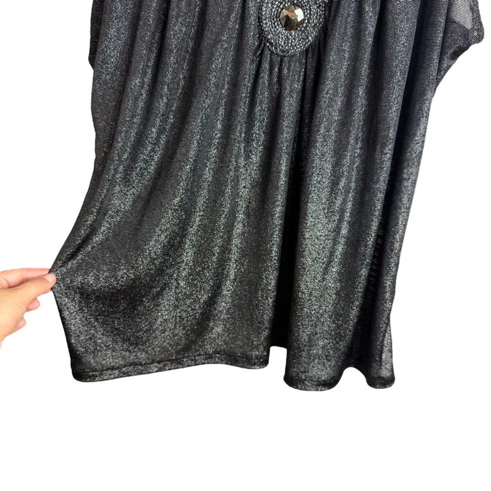 Blusa sin mangas Torrid negra adornada con cuello redondo 4X talla grande con cuentas brillantes Foto 4 de 4