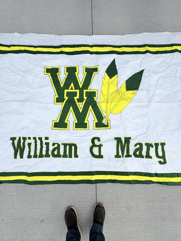 William & Mary University Tribe Logo Banner 106” x 65” Grande Escuela Colgante de Pared Foto 3 de 4
