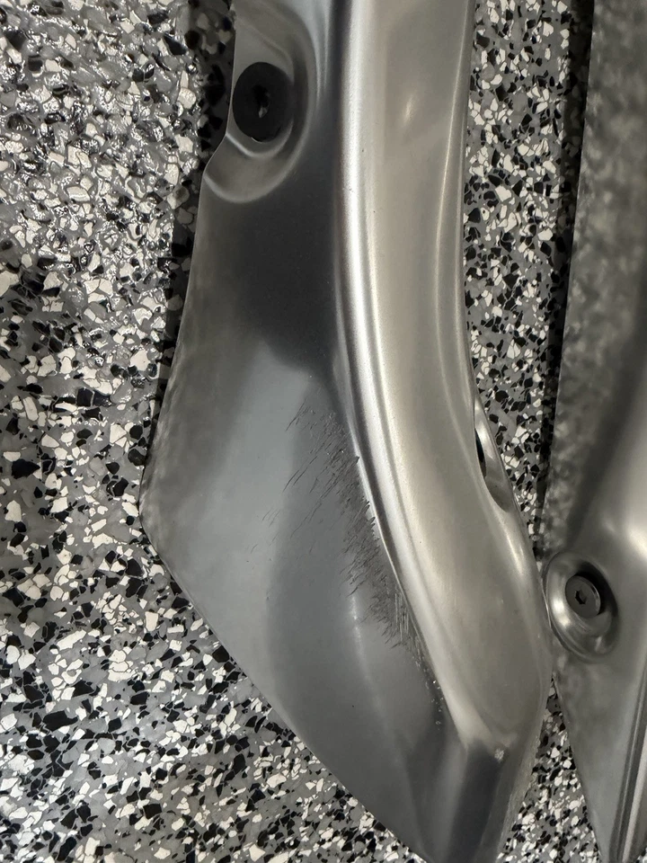 SUZUKI GSX1300R HAYABUSA Juego CUBIERTA SILENCIADOR IZQUIERDA Y DERECHA Foto 4 de 4