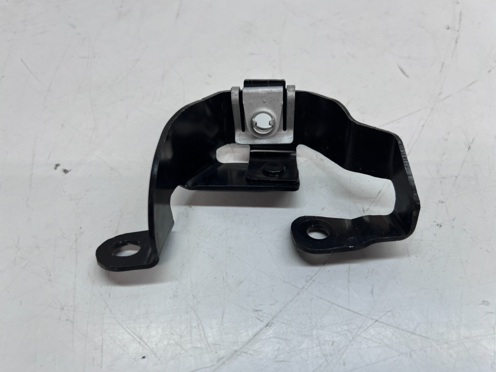 LAMBORGHINI HURACAN EVO DRIVER LEFT ENGINE HOOD SECURING BRACKET OEM 4T8863973A