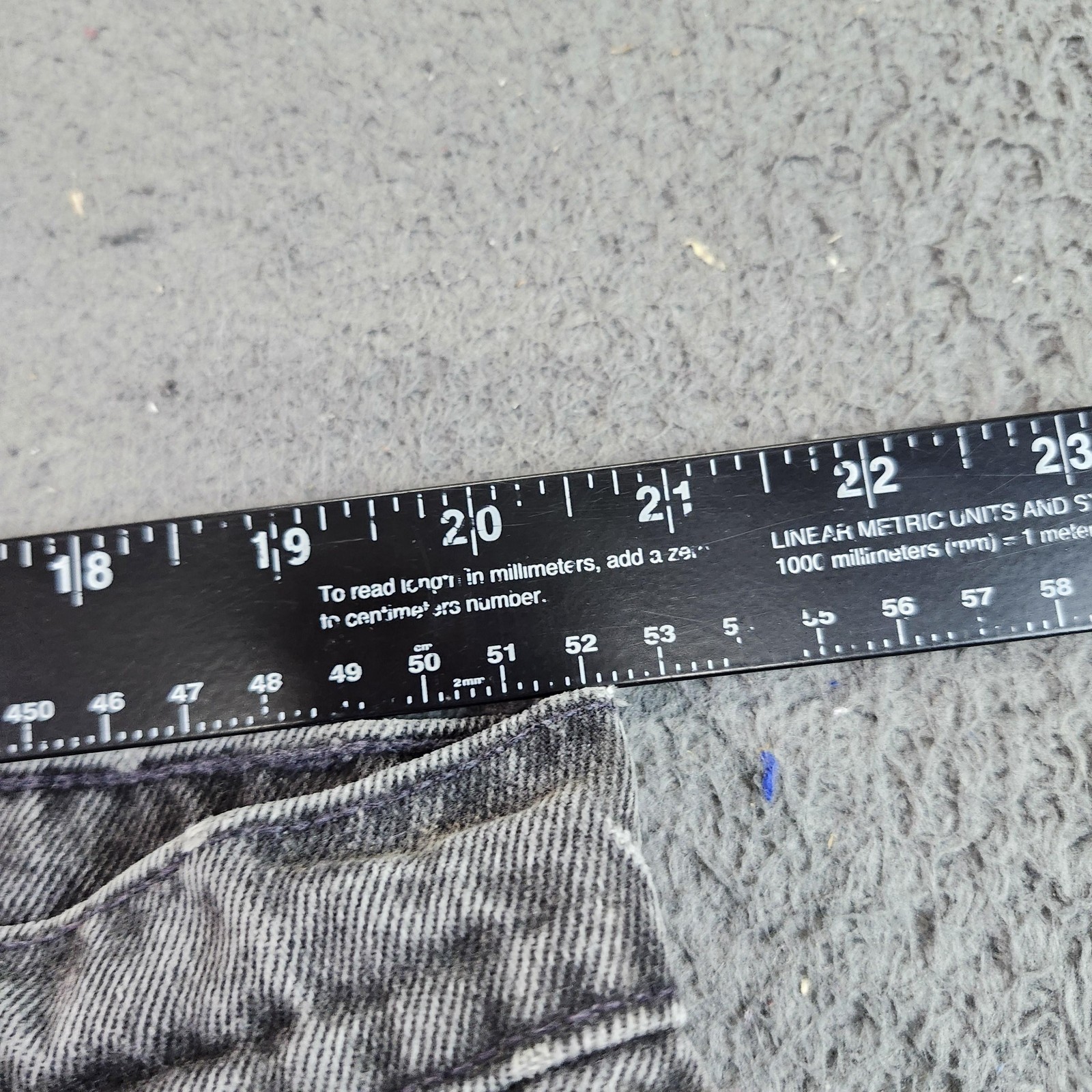 Vintage Levi's 522 Jeans Mens 43x31 Gray Stone Wash Tapered Leg Denim USA thumbnail 6