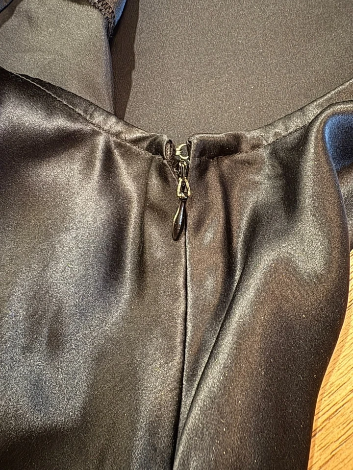 Camiseta sin mangas Mossimo 100 % seda negra XL Babydoll principios de los años 2000 90 Y2K grunge satinado Foto 3 de 4