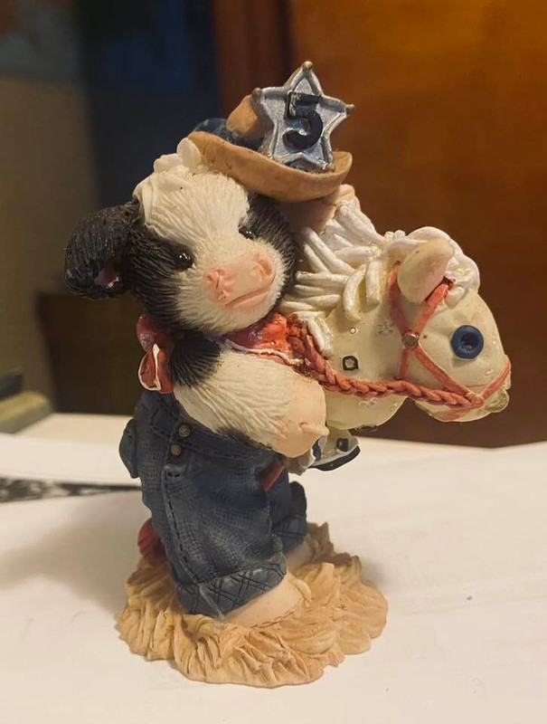 Enesco Mary's Moo Moos "Yippee Yi Yea! I'm Five Today!" Figurine 1997