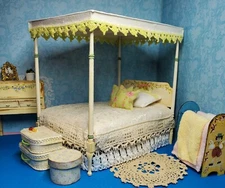 Four Poster Canopy Double Bed Miniature Dollhouse Furniture 