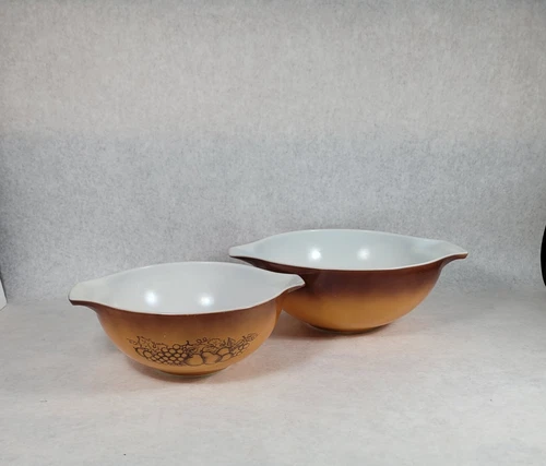 Vintage Pyrex Old Orchard 2 PC Set Brown Handled Nesting Bowl 444,443 ✔️ Photos