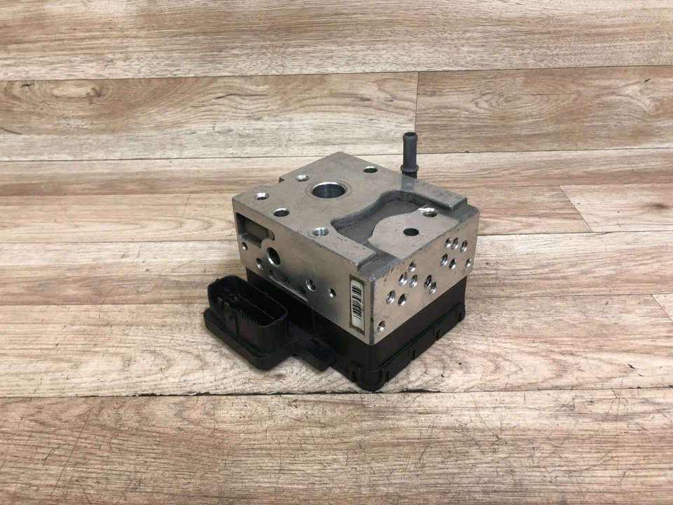 LEXUS RX450H HIGHLANDER OEM HÍBRIDO ABS SISTEMA DE BOMBA DE FRENO HIDRÁULICO ANTIBLOQUEO 2 Foto 3 de 4