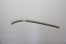 Zierleiste Zierstab am Kotflügel vorne rechts unten für Mercedes W114 / W115