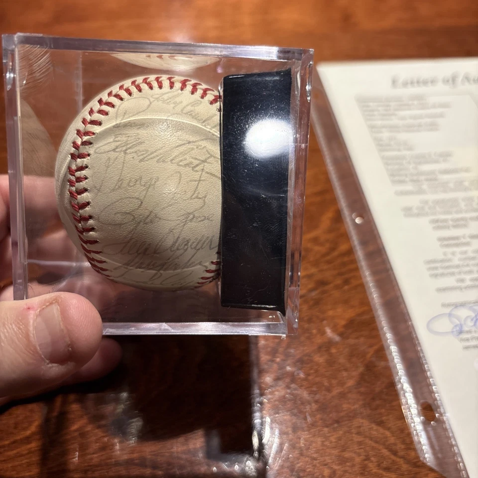 Béisbol All Stars 1977 de la Liga Nacional con 27 firmas autenticado por la JSA Foto 3 de 4