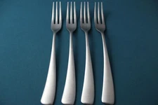 4 Dinner Forks Studio William LARCH SATIN Stainless Vietnam 8 1/4"