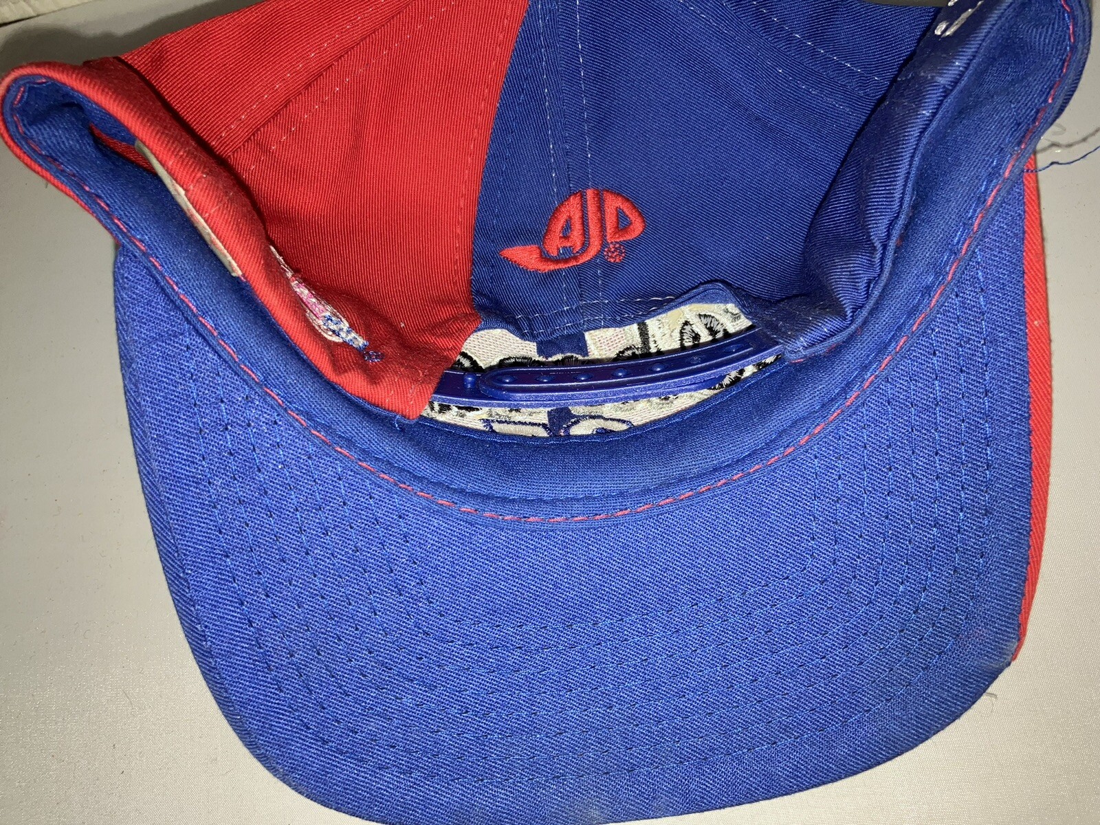 Picture 2 of 3