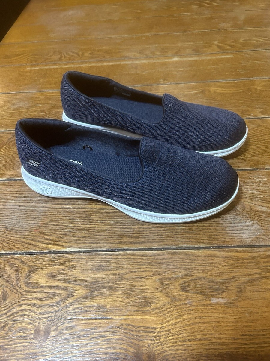 skechers goga max on the go