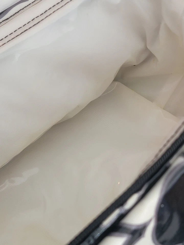 Cartera Fiambrera Retro De Colección Vera Bradley Diseño Negro Blanco Flores Grandes Foto 2 de 4