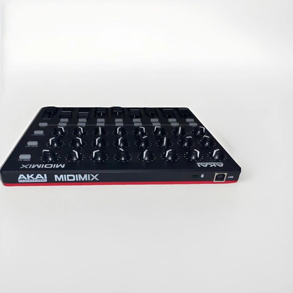 Controlador DAW mezclador de alto rendimiento profesional MIDImix Akai  Foto 2 de 3