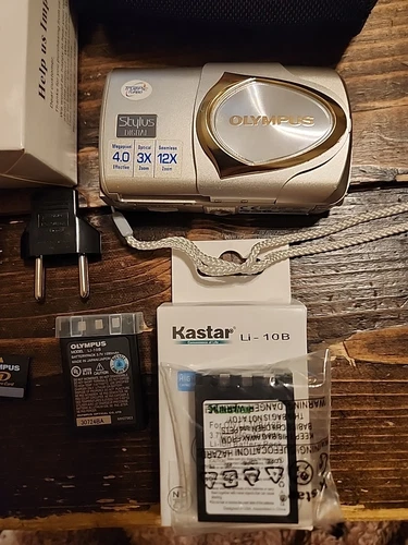 Olympus Stylus 410 4.0MP Digital Camera | 512 Mb Memory Card, Battery, Charger